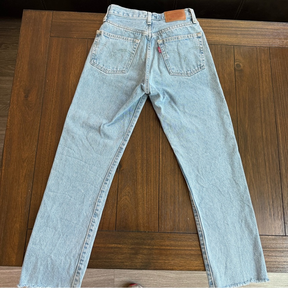 Levi women’s 501 blue jeans W23 L32